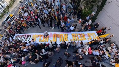 الداخل الإسرائيل يشتعل.. عائلات الأسرى: نطالب بعودة أبنائنا في حافلة واحدة