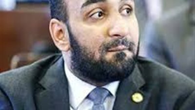 برلماني عن هجرة الأطباء: قانون المسؤولية الطبية سوف يقضي على هذه الأزمة 