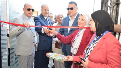 75 مدرسة تشارك بـ 200 لوحة في افتتاح المعرض السنوي للتربية الفنية ببورسعيد 