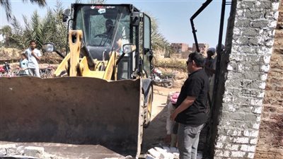 محافظ أسيوط: إزالة 6 حالات تعد على الأراضي الزراعية وأملاك الدولة بمركز الفتح 