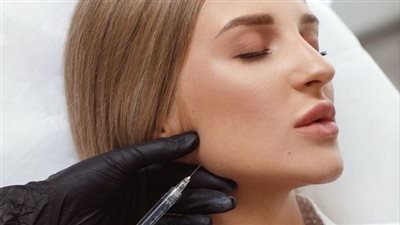 حفيدة رئيس الوزراء آخر الضحايا.. حقن 