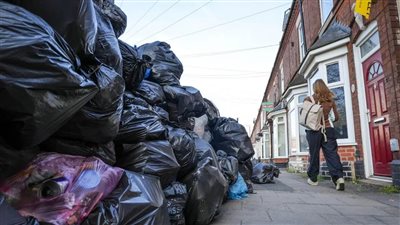 أزمة نفايات برمنجهام.. الجيش البريطاني مُطالب بالتدخل وسط مخاوف صحية