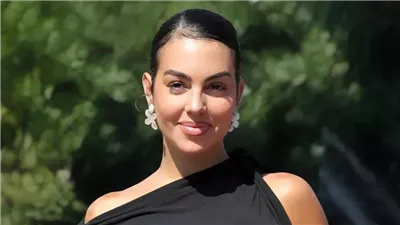 جورجينا تفاجئ متابعيها بـ « وشم عربي» .. هل تأثرت بإقامتها في السعودية؟