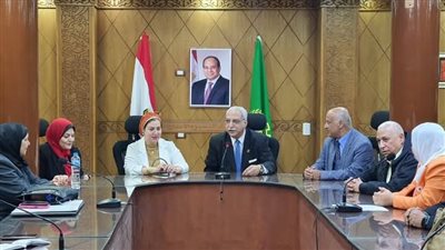 مدير تعليم القليوبية يستقبل لجنة الإدارة العامة للمدارس الرسمية اللغات 