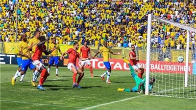 صومالي وموريتاني.. كاف يعلن حكام معركة الأهلي وصن داونز بنصف نهائي إفريقيا