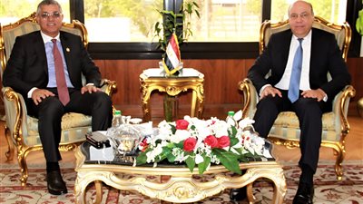 مصر تبحث تطوير البنية التحتية للأرصاد الجوية مع رئيس المنظمة العالمية للأرصاد