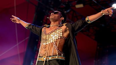 مش رمضان لوحده.. تَعرف على أغرب الاطلالات المثيرة للجدل في 