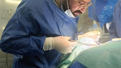 بعملية دقيقة.. إنقاذ سيدة تعاني من شلل جزئي في مستشفى حكومي في محافظة  دمياط 