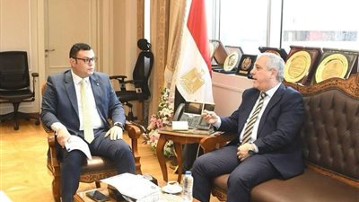 وزير الإسكان يبحث مع الشوربجي الاستغلال الأمثل للأراضي والأصول للمؤسسات