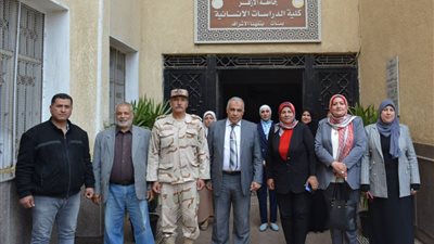 جامعة الأزهر: المرأة مسؤولة عن بناء الأسرة وتربية النشء