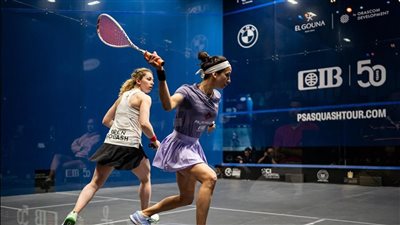 نوران جوهر تهزم جورجينا كيندي وتصعد لنصف نهائي بطولة الجونة الدولية للإسكواش