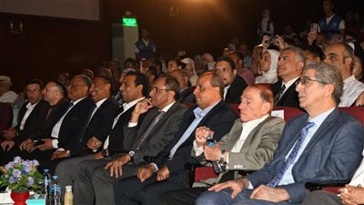 محافظ قنا يتابع تنفيذ المرحلة الأولى من المنطقة الحرفية بالترامسة