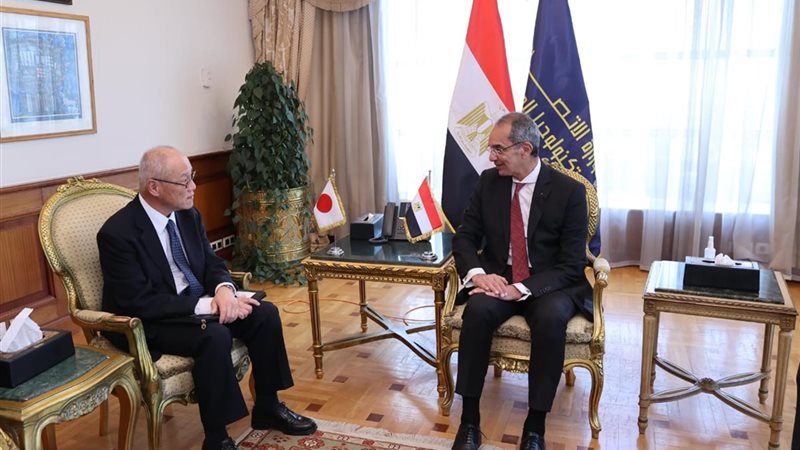 وزير الاتصالات