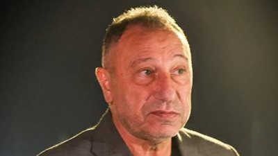 شوبير يشيد بتواجد الخطيب في جنوب إفريقيا: محاولة لإنقاذ موسم الأهلي