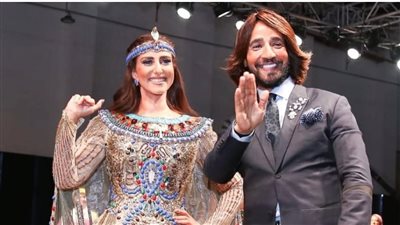 هاني البحيري يرد بأزياء فرعونية على بدلة محمد رمضان المثيرة للجدل | صور 