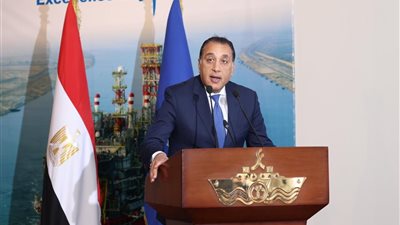 مدبولي خلال احتفالية بالإسماعيلية: خدمات قناة السويس تشهد تحولاً جذرياً 