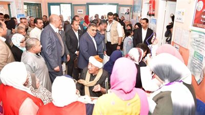 للتاكد من تقديم أفضل خدمة.. محافظ الدقهلية يتفقد أعمال اللجنة الطبية بدنديط