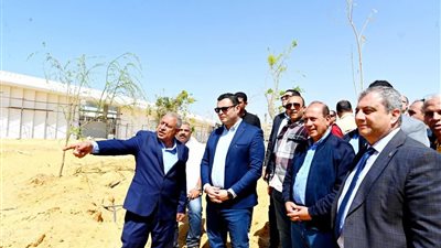 جولة موسعة لوزير الإسكان بمشروع «حدائق تلال الفسطاط» بالقاهرة