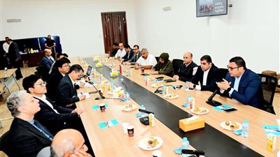 وزيرالاسكان يتابع تطورات مشروع البرج الأيقونى بالعاصمة الإدارية 