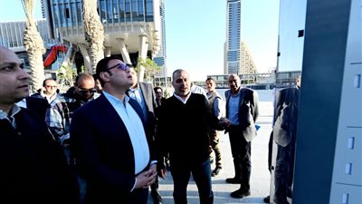 وزير الإسكان يختتم جولته اليوم بتفقد الحي السكني الخامس بالعاصمة