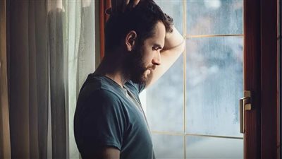 الفاصلة المنقوطة.. رسالة أمل لمرضى الصحة النفسية في يومها العالمي