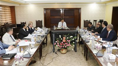 وزير الزراعة يوجه بسرعة تحصيل المتأخرات.. ومليار و28 مليون إيرادات حتى أبريل