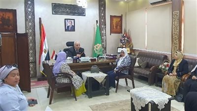 مدير تعليم القليوبية يعقد اجتماعا موسعا بجميع موجهي عموم الأنشطة   