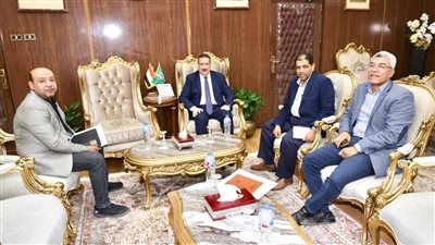 محافظ المنوفية يتابع نسب إنجاز المشروعات الجاري تنفيذها بمنوف والسادات 
