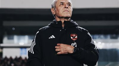 الأهلي بين المطرقة والسندان.. أزمة فنية وتوتر جماهيري قبل مباراة صن داونز