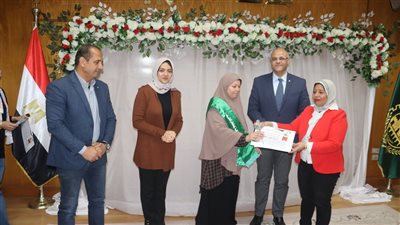 محافظ القليوبية يشهد احتفالية تكريم الأيتام والأمهات المثاليات والابن المثالي 