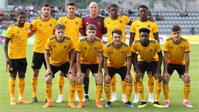 لتعويض رحيل مرموش اينتراخت فرانكفورت يدخل سباق التعاقد مع نجم وولفرهامبتون 