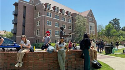 مقتل شخصاً وإصابة 6 في حادث إطلاق نار بجامعة فلوريدا