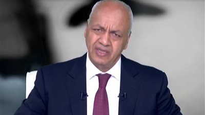 مصطفى بكري عن هجرة الأطباء: «الوضع خطير.. ولازم الدولة تتحرك فورا»