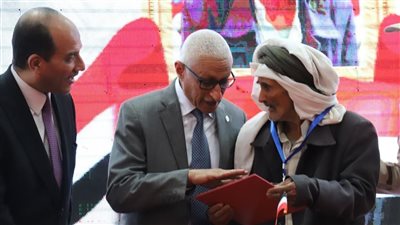 محافظ شمال سيناء يشهد احتفالية توزيع شهادات الإعفاء من التجنيد على أبناء سيناء