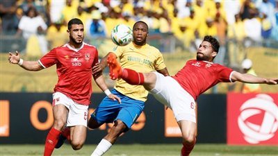 قبل مواجهة الأهلي.. الكاف يعاقب صن داونز.. ويغرم بيراميدز بـ15 ألف دولار