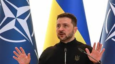 زيلينسكي يتهم الصين بتزويد روسيا بالأسلحة والبارود