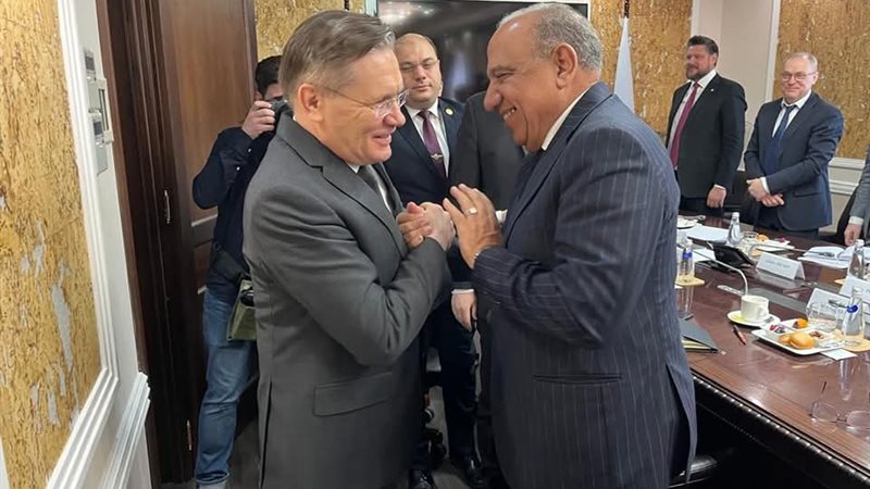 وزير الكهرباء ورئيس