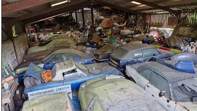 مزاد القرن..بيع سيارات كلاسيكية نادرة تم العثور عليها في موقع مهجور ببريطانيا