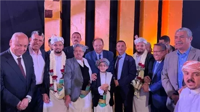 بحضور الرئيس اليمنى الأسبق ومصطفى بكري .. الشيخ نبيل باشا يحتفل بزفاف نجليه 