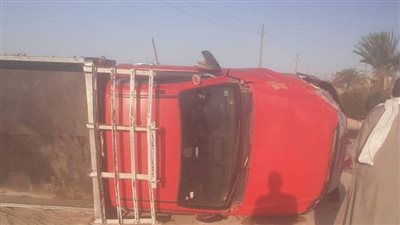 بعد حادث اليوم.. محافظ المنيا يشدد على ضرورة إنهاء أزمة سيارات الربع نقل