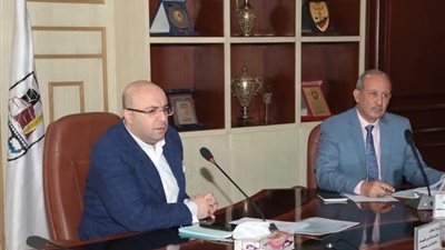 محافظ بني سويف يتابع مستجدات ملف التصالح على بعض مخالفات البناء