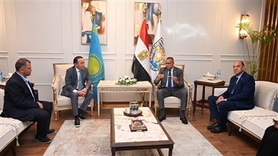 محافظ جنوب سيناء يستقبل سفير كازاخستان لبحث سبل التعاون المشترك