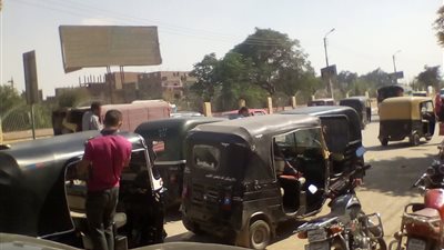 إصابة سائق توك توك بجرح قطعي إثر مشاجرة مع زميله في المنيرة