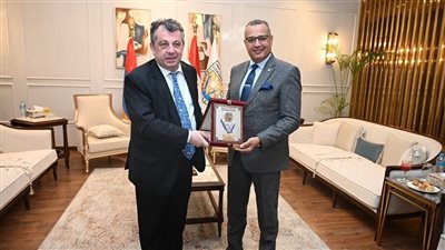 محافظ جنوب سيناء يستقبل سفير أرمينيا لتعزيز سبل التعاون بين الجانبين