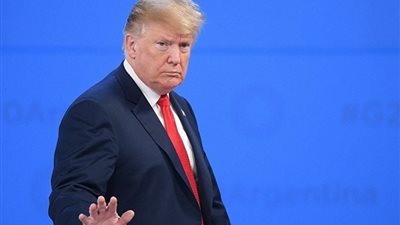 ترامب يعيد تشكيل الجهاز الإداري.. طرد عشرات الآلاف من الموظفين الفيدراليين