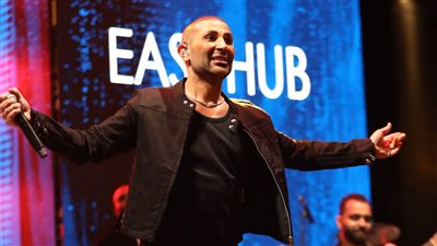 أحمد سعد يشعل حفل القاهرة.. وتحدي 