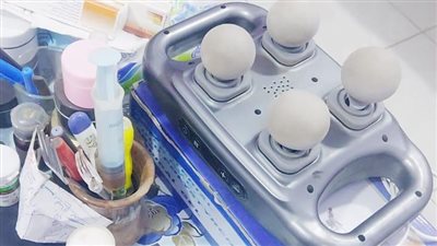 به نفايات خطرة.. ضبط مركز طبي مخالف يديره منتحل صفة طبيب بالفيوم