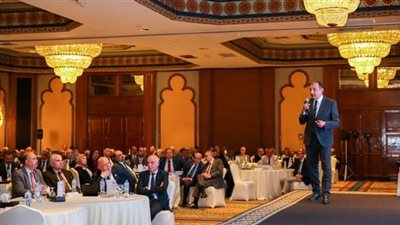 وزير قطاع الأعمال: وضع آليات تنفيذية لتحديث وتوطين الصناعات وجذب الاستثمارات