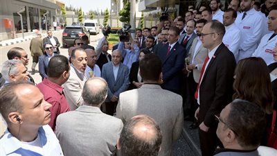 رئيس مجلس الوزراء يتفقد مصانع شركة طيبة للصناعات المتطورة