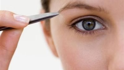 حكم تهذيب الحاجبين بين الإباحة والنهي.. ماذا يقول العلماء؟